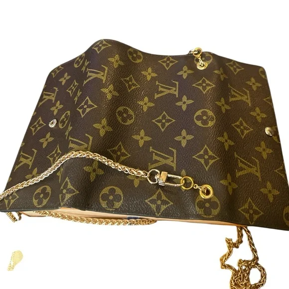Louis Vuitton Brown Monogram Women's Wallet - Picture 9 of 10